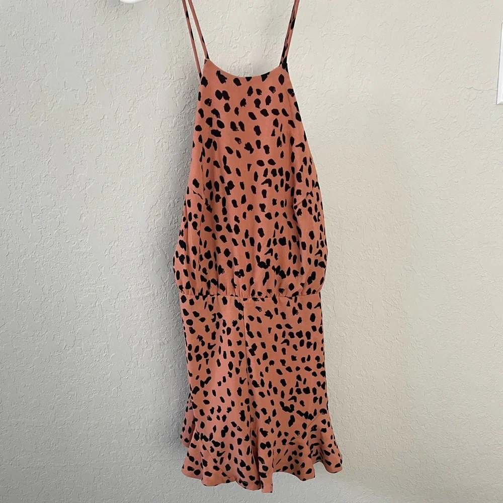 FLINTSTONE BACKLESS RUFFLE ROMPER - LIGHT CINNAMON - Picture 3 of 5